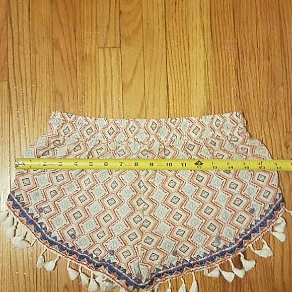 5/$25 Me to We Tassle Shorts - Picture 6 of 8